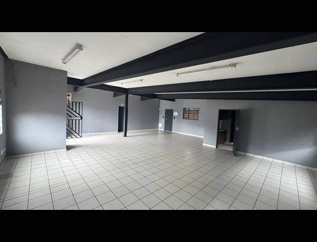1,330M² WAREHOUSE TO LET IN PRETORIA WEST